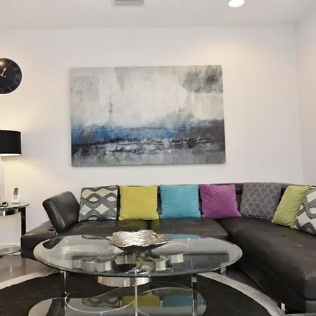 Beautiful 3-Bed Villa 10 Minutes From Disney-17440 Serenity Resort Townhouse